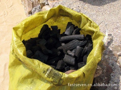 求購優(yōu)質(zhì)雜木炭，價格1800元以下，環(huán)保達(dá)標(biāo)，歡迎聯(lián)系